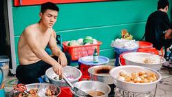 Trời nóng thể này mà dân mạng đang 'phát sốt phát rét' dàn trai đẹp cởi trần đứng bán đồ ăn giữa phố Hà Nội