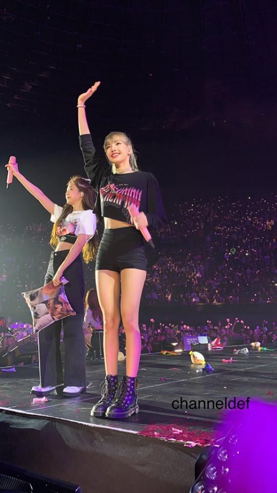 Loạt ảnh đời thường không photoshop của Black Pink: Không chỉ gương mặt mà body cũng đẹp cực phẩm-10