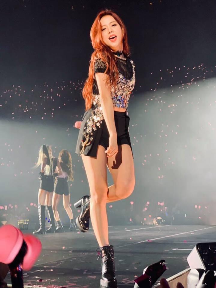 Loạt ảnh đời thường không photoshop của Black Pink: Không chỉ gương mặt mà body cũng đẹp cực phẩm-16