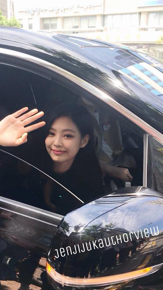 Loạt ảnh đời thường không photoshop của Black Pink: Không chỉ gương mặt mà body cũng đẹp cực phẩm-5