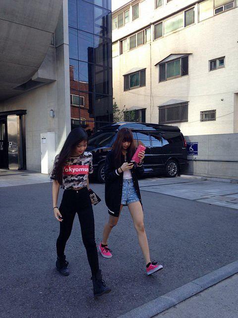 Loạt ảnh đời thường không photoshop của Black Pink: Không chỉ gương mặt mà body cũng đẹp cực phẩm-7