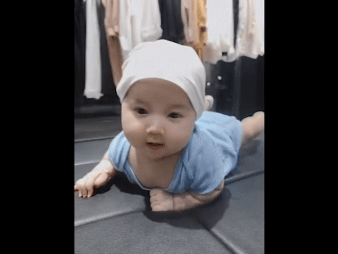 Liên tục đăng ảnh con gái vừa bụ bẫm lại cực xinh xắn, em gái Nhã Phương chính thức gia nhập team bỉm sữa 'nghiện' khoe con Liên tục đăng ảnh con gái vừa bụ bẫm lại cực xinh xắn, em gái Nhã Phương chính thức gia nhập team bỉm sữa 'nghiện' khoe con