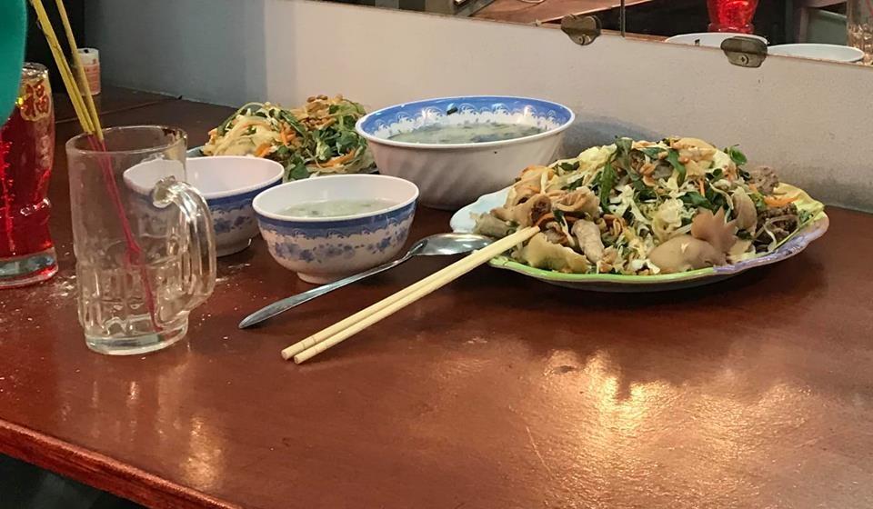 Chia sẻ clip chơi đàn vui nhộn của cố nghệ sĩ Anh Vũ trước khi qua đời, NSND Hồng Vân phải đối mặt với phản ứng trái chiều-2