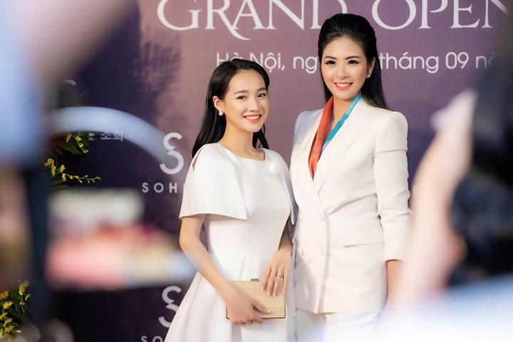 Liều mình đứng ngang dàn hoa hậu hot nhất showbiz Việt, nhan sắc của Nhã Phương xếp hạng thứ bao nhiêu?-3