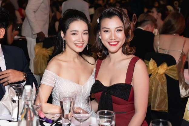 Liều mình đứng ngang dàn hoa hậu hot nhất showbiz Việt, nhan sắc của Nhã Phương xếp hạng thứ bao nhiêu?-10
