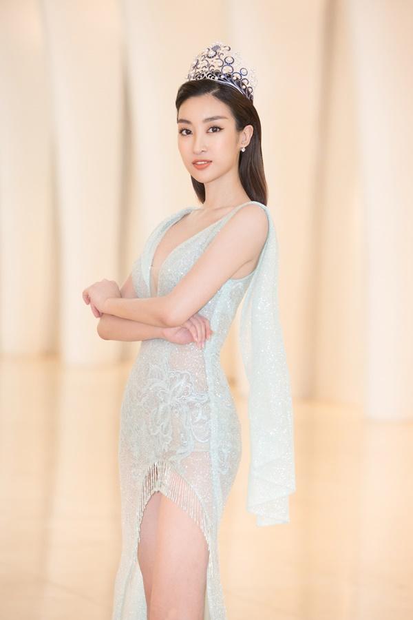 Trần Tiểu Vy - Đỗ Mỹ Linh đọ sắc bất phân thắng bại, bắt tay tìm kiếm mỹ nhân Việt thi Miss World 2019-2