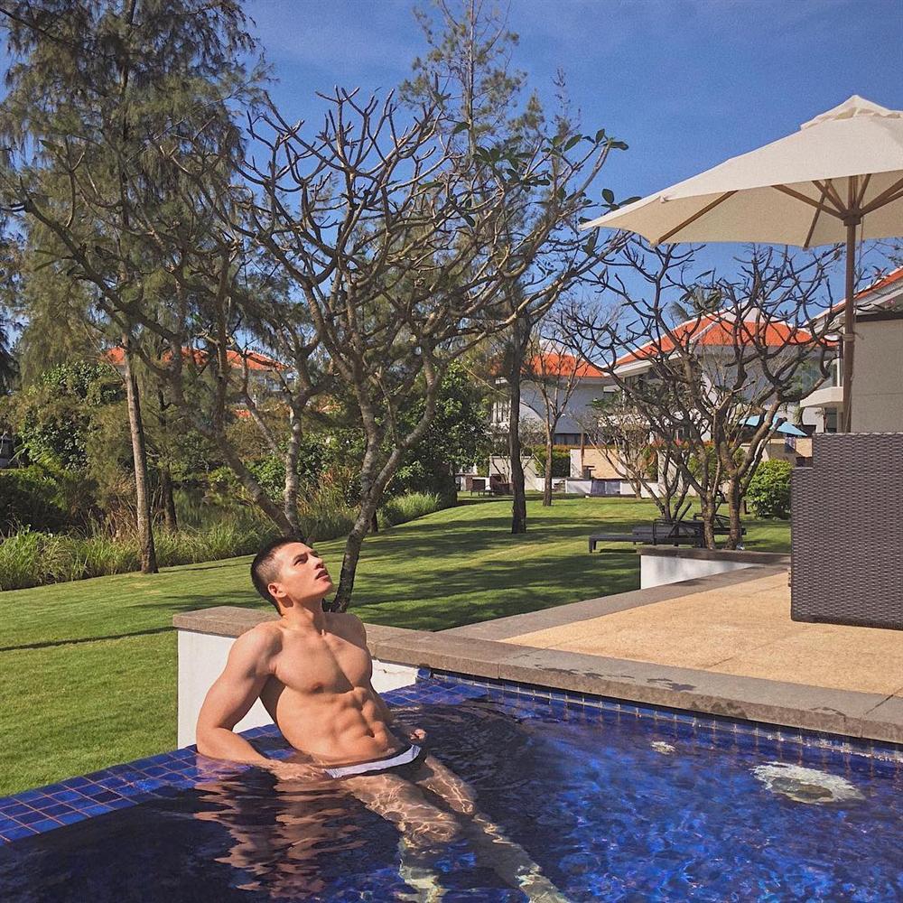 Loạt mỹ nam và sở thích khoe da thịt còn táo bạo, phản cảm hơn cả phái đẹp-3