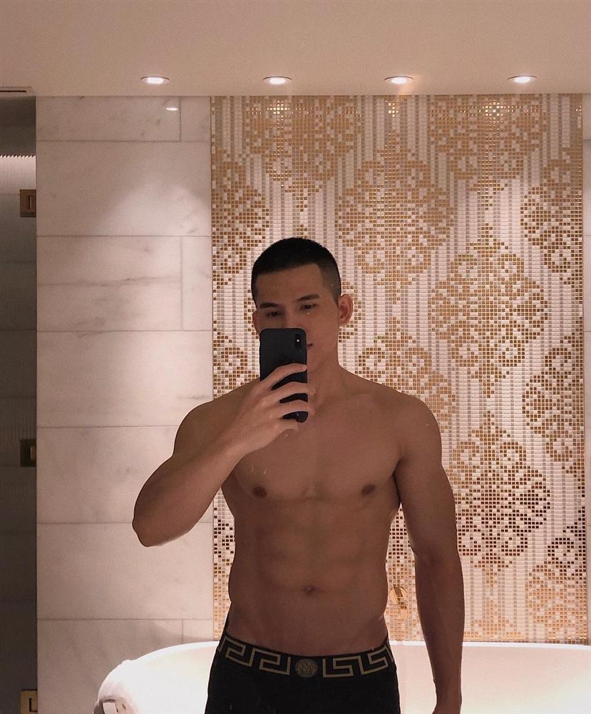 Loạt mỹ nam và sở thích khoe da thịt còn táo bạo, phản cảm hơn cả phái đẹp-1