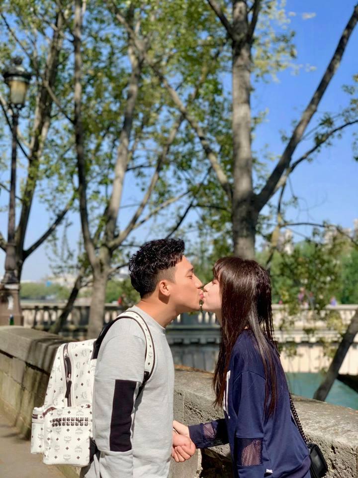 Trương Quỳnh Anh sẵn sàng ngồi dưới trời nắng chờ một người sau cuộc hôn nhân đổ vỡ-4