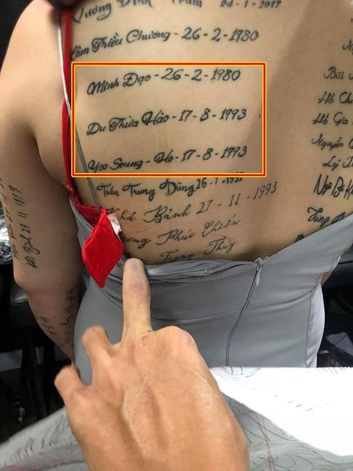 Xăm tên Khá Bảnh và hàng loạt ca sĩ lên lưng, cô gái bị chê giống bia tưởng niệm-3