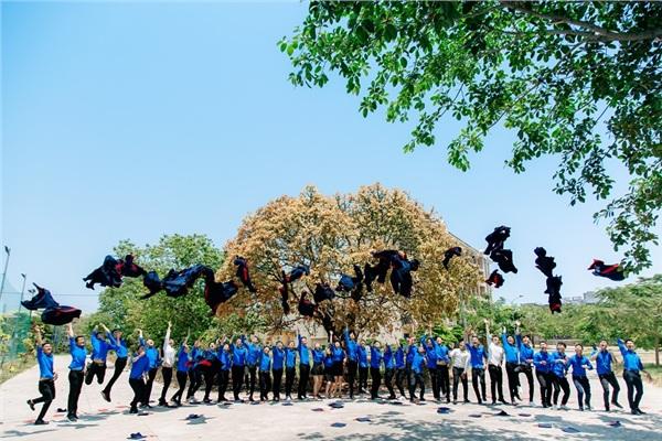 Sự thật chẳng ai ngờ đằng sau bộ ảnh kỷ yếu lộng lẫy đang bị dân mạng chỉ trích kịch liệt-7