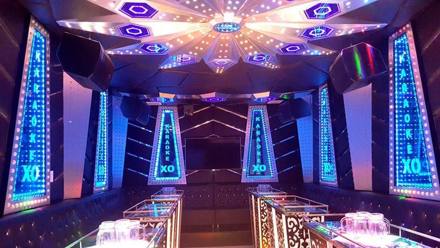 Bắt tạm giam Phúc XO và 11 đàn em tổ chức động lắc trong quán karaoke-3