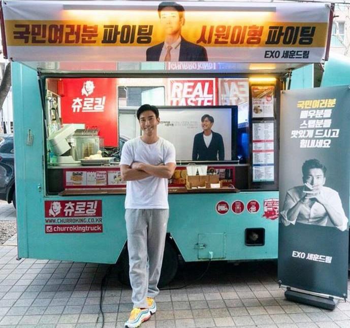 Lee Kwang Soo tiết lộ lý do thường xuyên cùng hội bạn thân quyền lực tụ tập tại nhà Jo In Sung-8