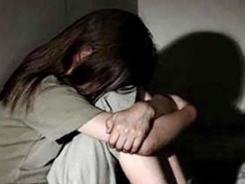 Thầy giáo thừa nhận nhiều lần quan hệ tình dục với nữ sinh tại trường