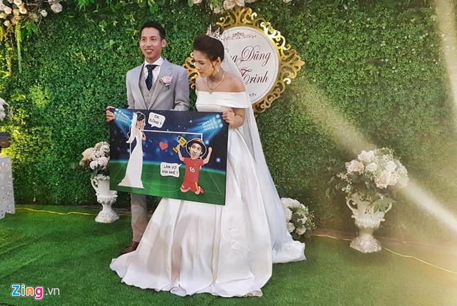 Đỗ Hùng Dũng điển trai trong đám cưới với bạn gái xinh đẹp-1