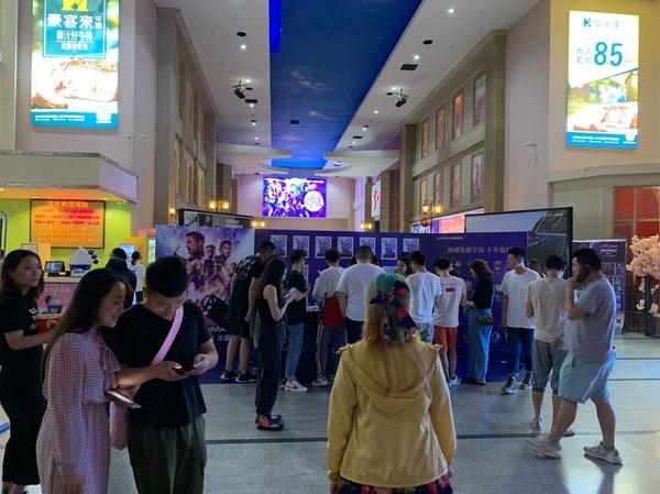 Khách xếp hàng dài ở Trung Quốc để xem chiếu sớm Avengers: Endgame, suất phim bắt đầu lúc 0h vẫn đông kín-3