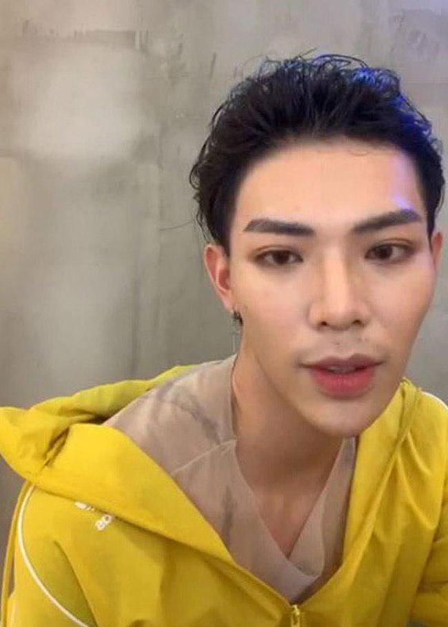 Erik, Đức Phúc cùng sửa gần hết mặt: Người đẹp đỉnh cao, kẻ ngày càng xuống mã-5