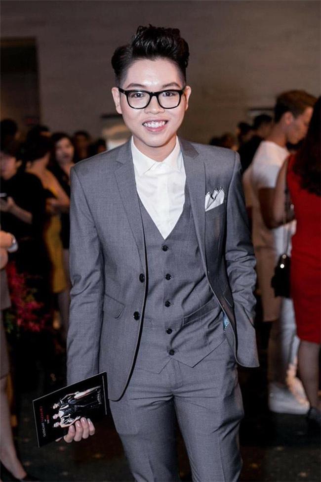 Erik, Đức Phúc cùng sửa gần hết mặt: Người đẹp đỉnh cao, kẻ ngày càng xuống mã-11