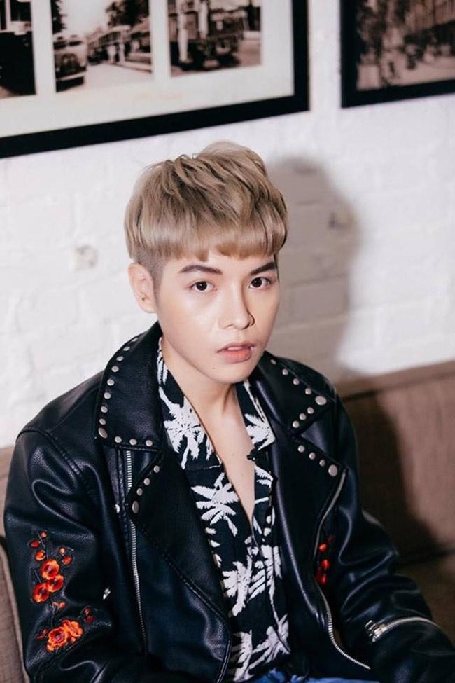 Erik, Đức Phúc cùng sửa gần hết mặt: Người đẹp đỉnh cao, kẻ ngày càng xuống mã-14