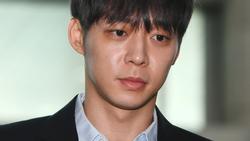 'Hoàng tử gác mái' Park Yoochun rút khỏi làng giải trí sau xác nhận dương tính với ma túy