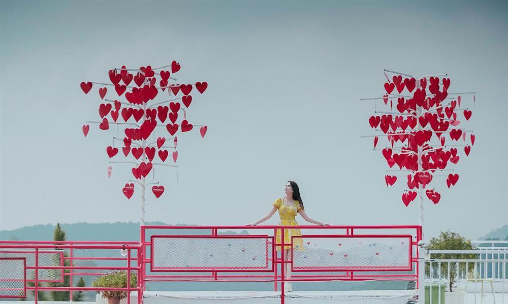 Chia sẻ đang ngời ngời hạnh phúc, Ngọc Trinh lại để lộ chi tiết khiến dân mạng nghi ngờ tình đã vỡ-7