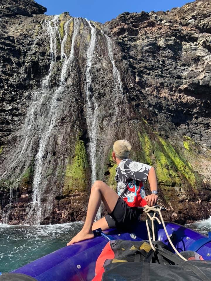 Trong khi Kỳ Duyên đang dính như sam Minh Triệu, tình cũ thiếu gia của hoa hậu sống như thế nào?-8