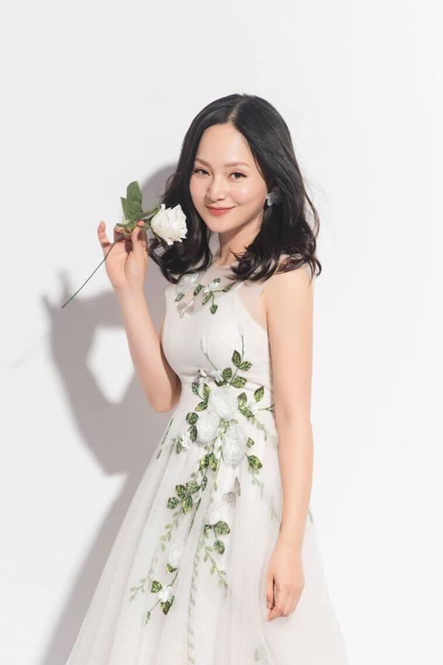 Nhan sắc một 9 một 10 của nàng dâu Lan Phương và tiểu tam Phương Oanh-1