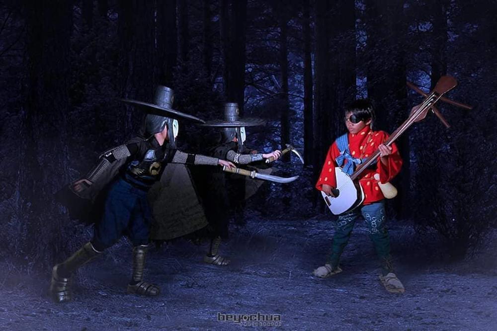 Cặp song sinh 11 tuổi nổi tiếng với khả năng cosplay y như thật-7