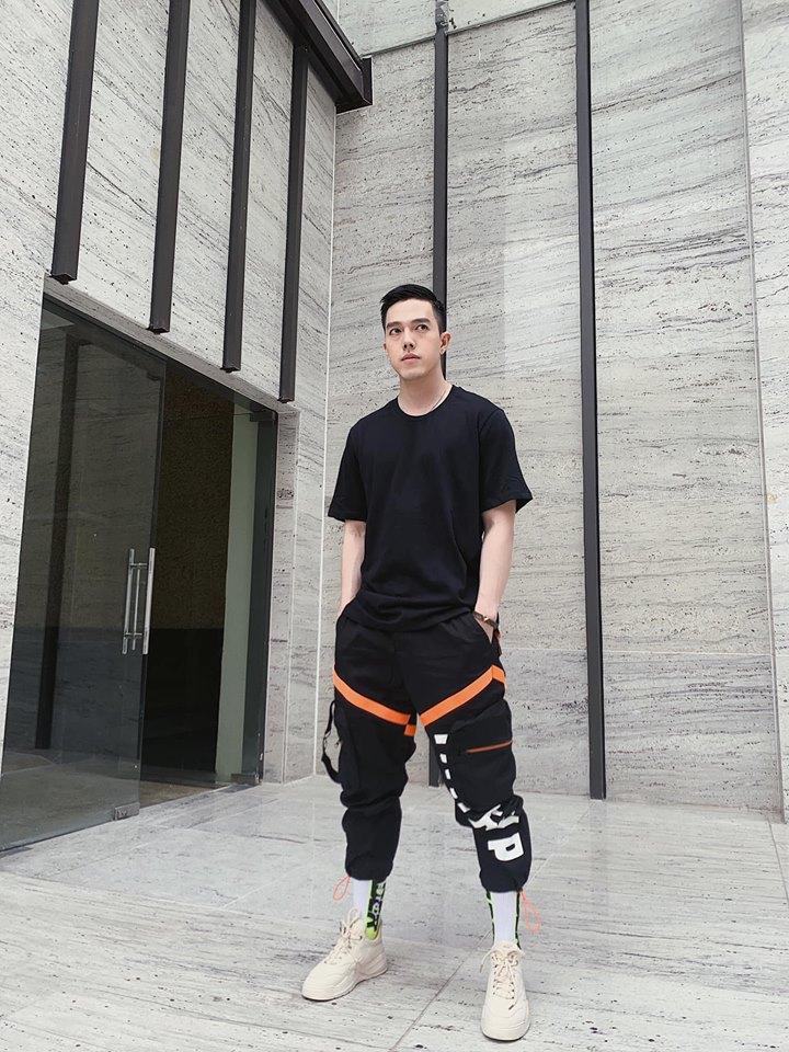 Quang Hải khoe ảnh tấm bé đen như cục than, fans quả quyết dậy thì hơn cả thành công-9