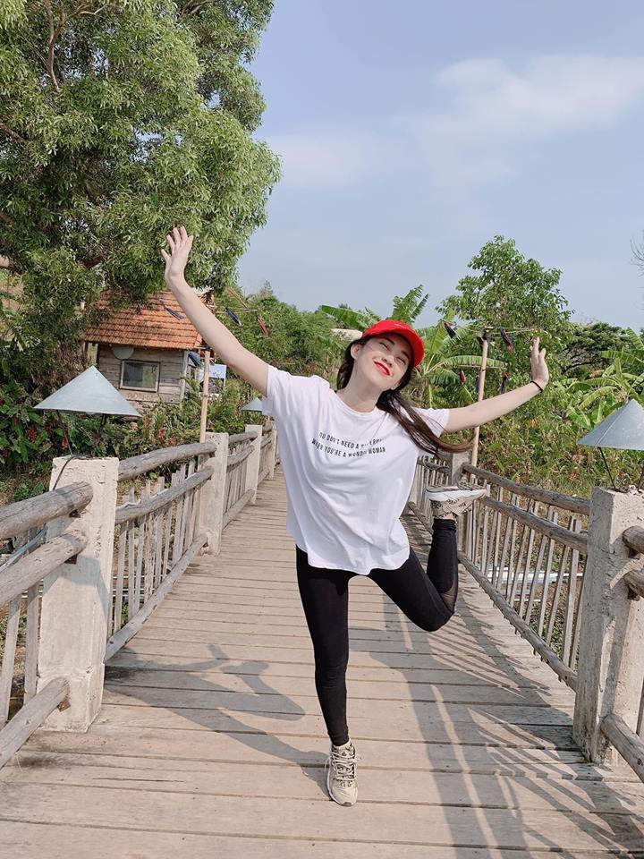 Quang Hải khoe ảnh tấm bé đen như cục than, fans quả quyết dậy thì hơn cả thành công-8