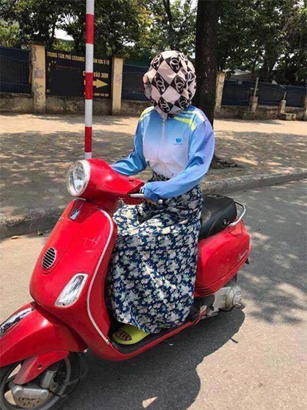 Bất lực với nắng gắt, chị em ninja giờ đậy kín cả mặt lẫn mắt, chẳng cần nhìn đường luôn!-5