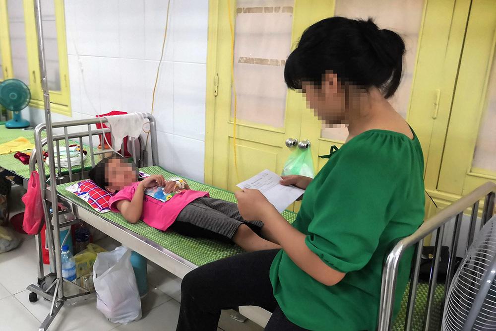 Bé gái lớp 2 nghi bị xâm hại ở Nghệ An: Giả chết để bảo toàn tính mạng-1