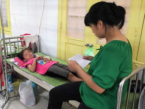 Bị siết cổ cướp xe, tài xế dùng chiêu giả chết lừa địch, thoát chết ngoạn mục-2