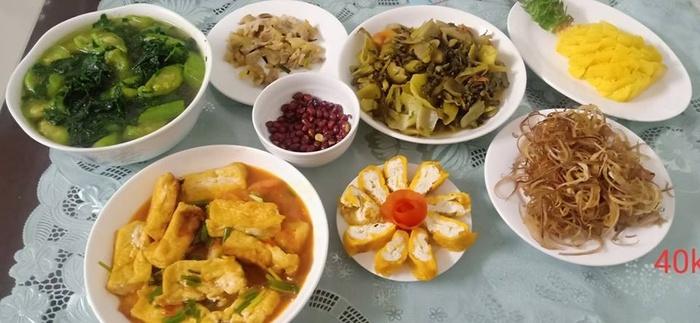 Nắng nóng thế này ăn gì cũng ngấy, chị em thích mê 3 mâm cơm chưa đến 50.000 đồng vừa ngon lại giải nhiệt-2