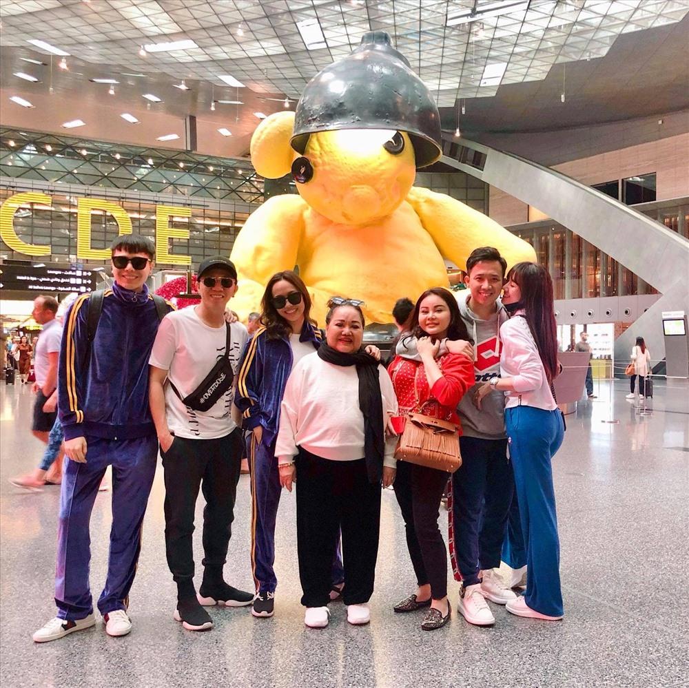 Trấn Thành - Hari Won cùng loạt sao khoe ảnh tránh nóng trước nghỉ lễ-5