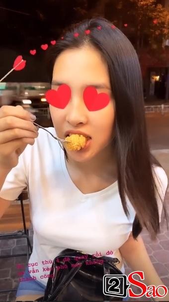 Đáng yêu như hoa hậu Tiểu Vy: Không ăn tối để giảm cân nhưng lại uống trà sữa ăn phô mai que rồi về squat hùng hục giữa đêm-3