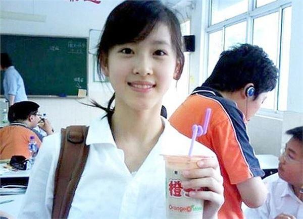 Cuộc sống của hot girl trà sữa Trung Quốc: Xa hoa nhưng tủi nhục vì lấy đại gia-1