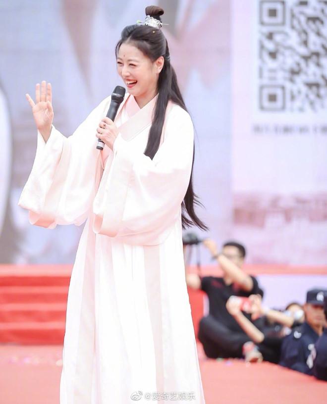 Sau 25 năm, mỹ nhân TVB lại hóa thân thành Chu Chỉ Nhược ở tuổi 53-3