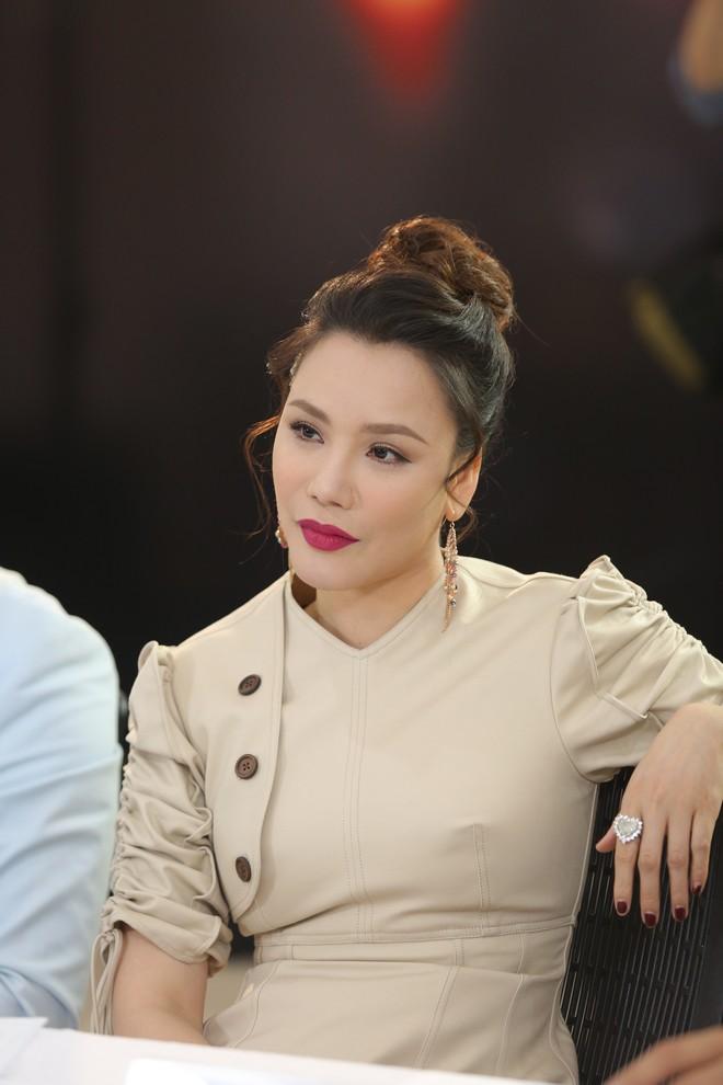 Bác tin đại phẫu dao kéo, Hồ Quỳnh Hương cho biết thủ phạm khiến gương mặt phù nề đáng sợ năm xưa chính là kem trộn-5