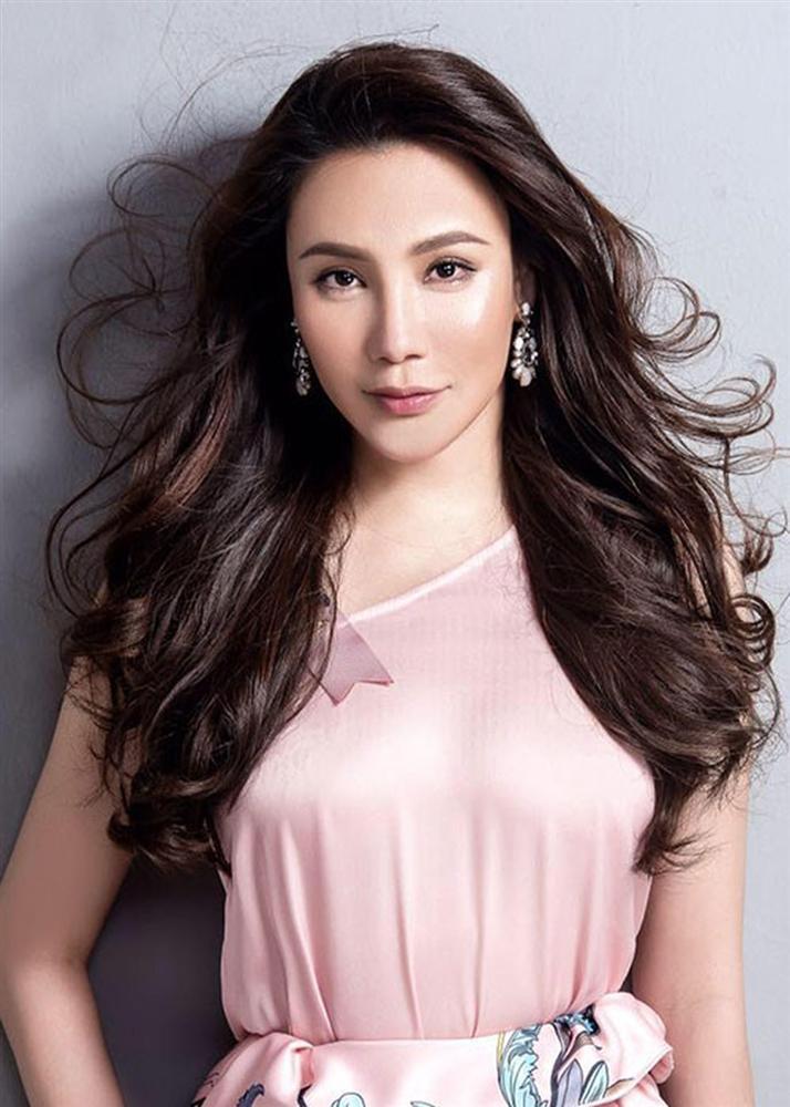 Bác tin đại phẫu dao kéo, Hồ Quỳnh Hương cho biết thủ phạm khiến gương mặt phù nề đáng sợ năm xưa chính là kem trộn-7