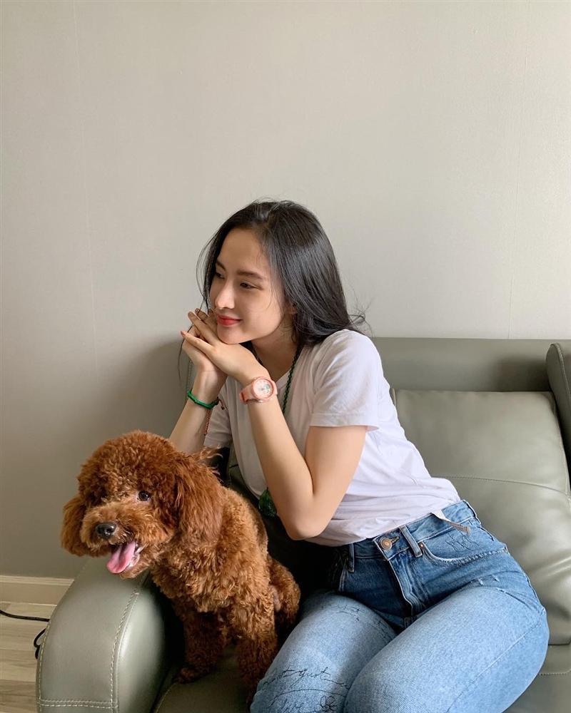 Hà Hồ - Kỳ Duyên diện bikini phô trọn vòng 3 bốc lửa trong khi Angela Phương Trinh kín đáo như nữ sinh-2