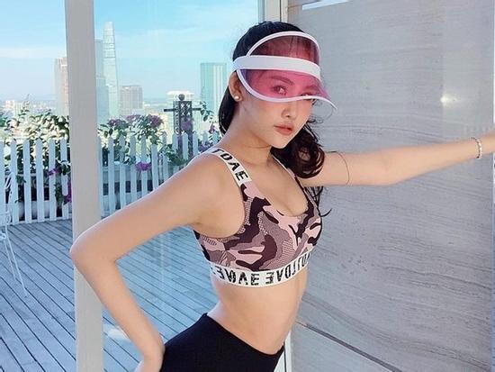 Lộ eo con kiến cùng cơ bụng săn chắc nhưng Lê Âu Ngân Anh gây bất ngờ khi cho biết điều này!