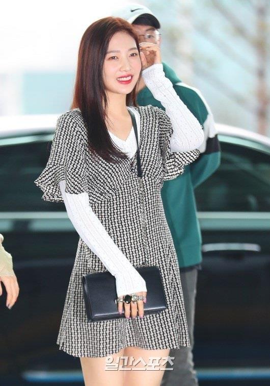 Mỹ nữ thân hình gợi cảm của Kpop xinh đẹp trên đường đến Việt Nam-2