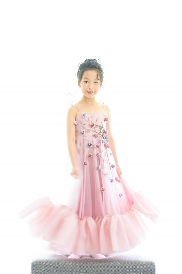 Vẻ đẹp trong trẻo sương mai của mẫu nhí Anh Thư-8