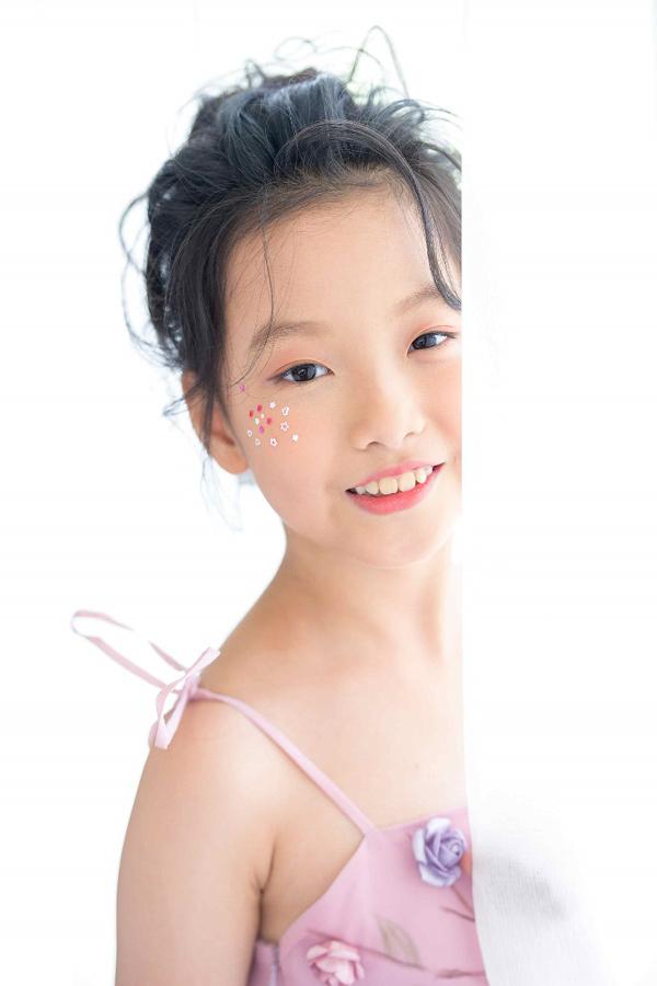 Vẻ đẹp trong trẻo sương mai của mẫu nhí Anh Thư-9