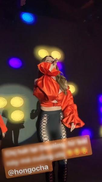 Quần đan dây lộ xương chậu đã phản chủ, Hồ Ngọc Hà còn tăng độ hở với áo trễ vai khoe ngực-2