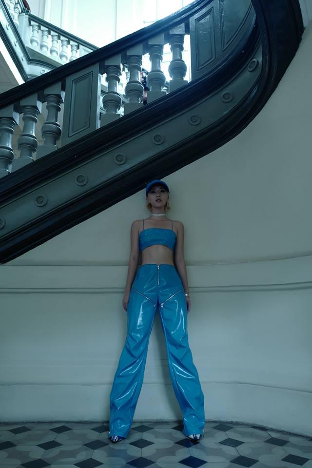 Nhật Lê tay xách nách mang nhưng vẫn cực đáng yêu ngày rời Thủ đô về quê nghỉ lễ-10