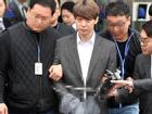 'Hoàng tử gác mác' Park Yoochun bị cảnh sát còng tay áp giải và ước tính 7 năm tù giam