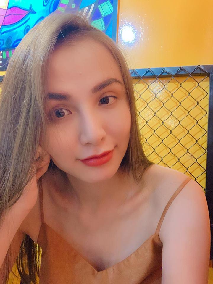 Hoa hậu Diễm Hương làm lố khi mặc áo dài và trang điểm lồng lộn để phục vụ sinh tố-8