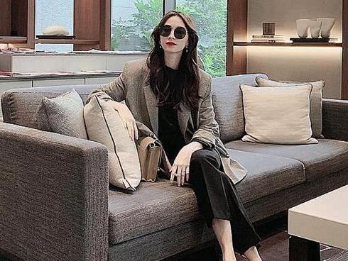 Hoa hậu Thu Thảo bỗng dưng thấy mình giống kẻ bắt cóc trẻ em-11